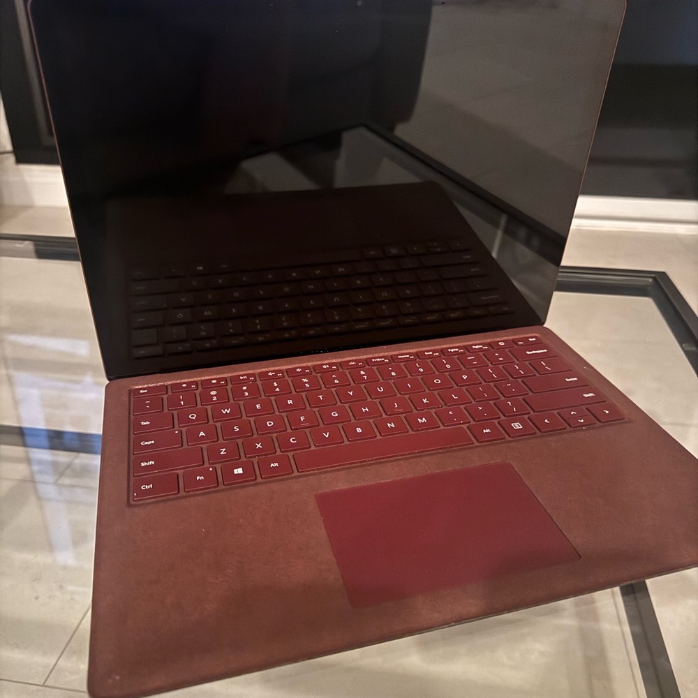 Microsoft surface laptop 2